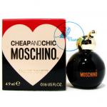 Moschino Cheap and Chic EDT 4.9 mL มอสชิโนดำแดง กลิ่นหอมของดอกไม้สด ที่กำลังเบ่งบานเต็มทุ่งหญ้าสีเขียวอ่อน และส้มที่สดจากต้นมอบความหอมหวานสดชื่น