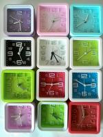 นาฬิกาปลุกทรงสี่เหลี่ยม