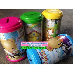 P02064 ออมสินจิ๋วมนA สูง 4 นิ้ว กว้าง 2.5 นิ้ว ราคาขายส่งต่อ 1 โหล : 12 อัน