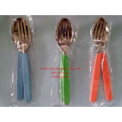 P02186 ช้อนส้อมด้ามพลาสติกสี ราคาต่อโหล (คลิ๊กที่สินค้าเพื่อดูรายละเอียด)