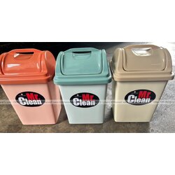 P04968 ถังขยะเหลี่ยม ฝาสวิง จุ 14 ลิตร (กว้าง 23.5 ยาว 29 สูง 39 ซม) เกรดเอ No.523DC ราคาส่งต่อโหล : 12 ใบ:เฉลี่ย 135.8 บ/ใบ