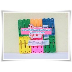 P05048 กิ๊ฟหนีบผ้า 18 อันต่อห่อ ราคาส่งต่อ 1 โหล: 12 ห่อ (คลิ๊กที่สินค้าเพื่อดูรายละเอียด)