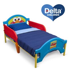 เตียงนอนสำหรับเด็กเล็ก Delta Children Sesame Street Plastic Toddler Bed