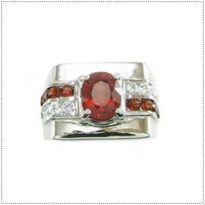 แหวนสเปสซาร์ไทต์ (Spessartite Garnet)