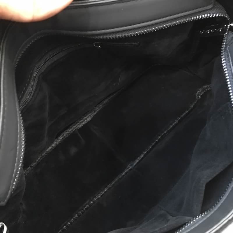 กระเป๋าสะพายข้าง issey สีสีดำด้าน ลายเล็ก สะพายข้าง 13 นิ้ว