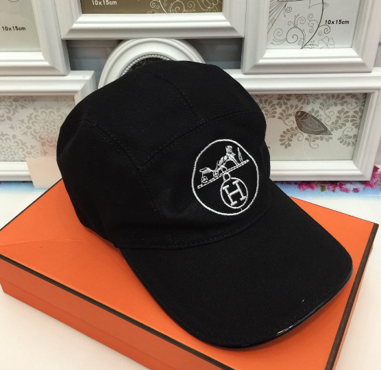 หมวก hm cap hiend หลายแบบ สอบถามได้ค่ะสต็อคเปลี่ยนตลอด