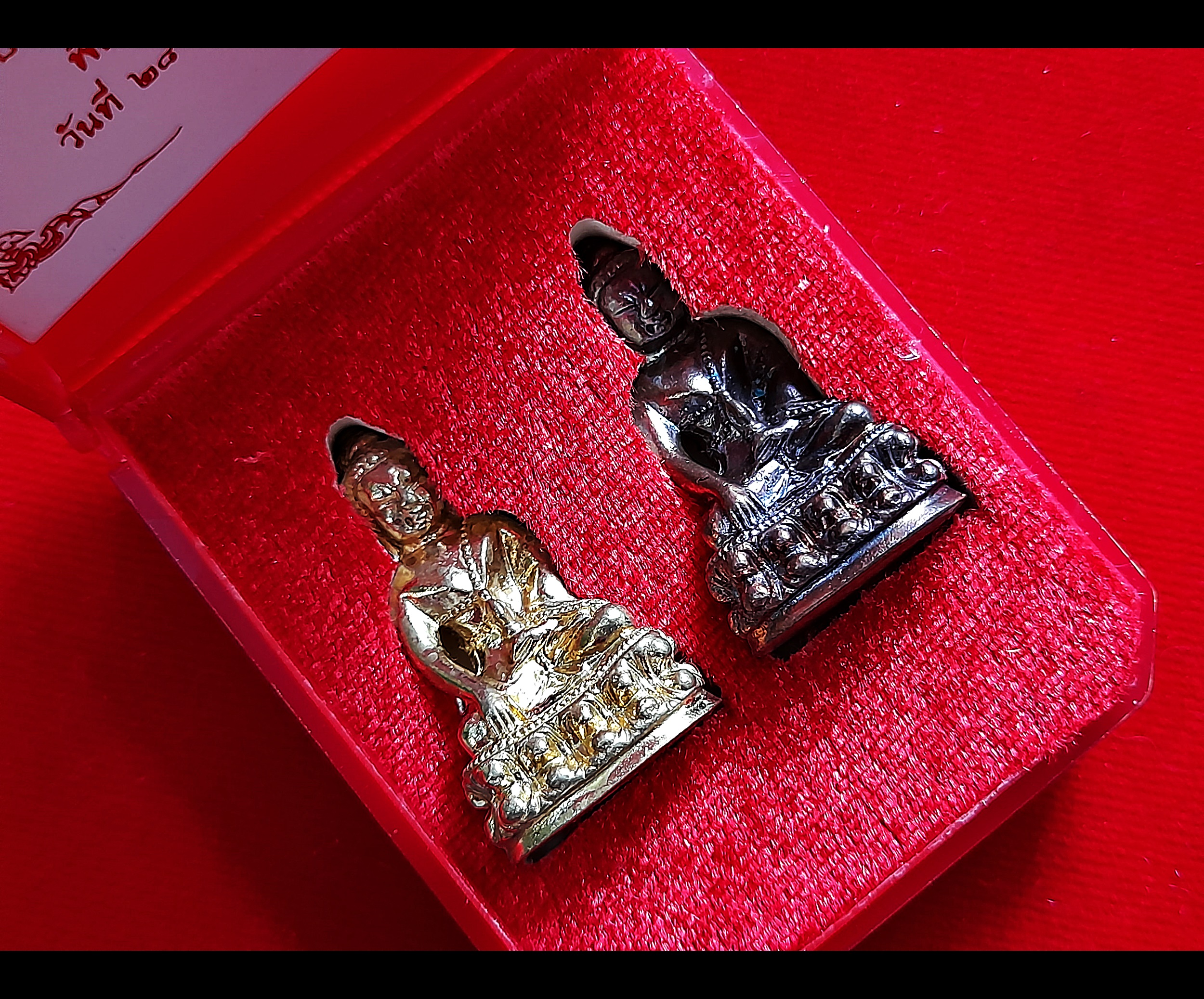 พระกริ่ง หลวงพ่อกวย ชุตินฺธโร (ฉายา "ชุ-ติน-ธะ-โร" ของ หลวงพ่อกวย แปลว่าผู้ทรงไว้ซึ่งความรุ่งเรือง ) รุ่นแรก เนื้อทองลำอู่+เนื้อชนวน (ชุดกรรมการ) ปี2565 #รับประกันแท้ - หลวงพ่อกวย วัดโฆสิตาราม