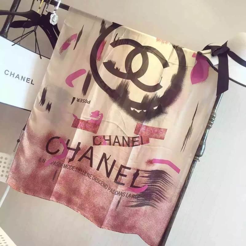 ผ้าพันคอ cn ผ้าคลุมไหล่ cn ปริ๊นลาย สีครีมชมพู