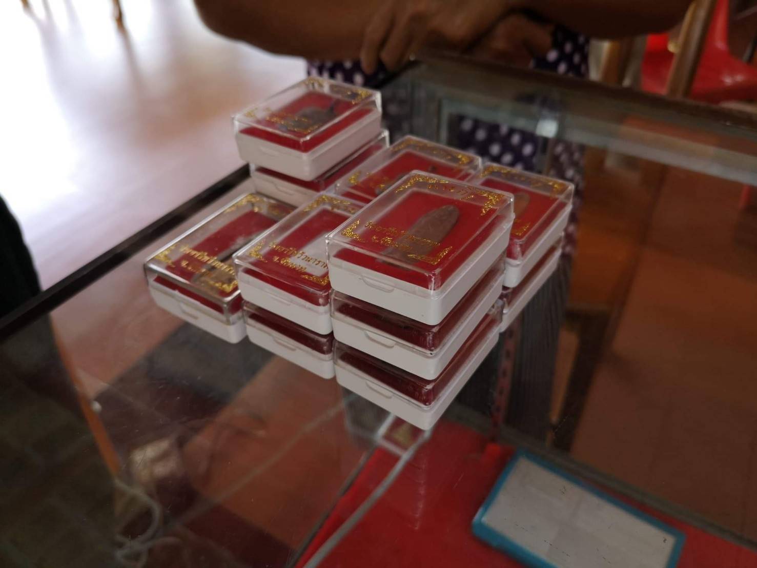 พระลีลา วัดอารีทวีนาราม(วัดหนองอีดุก) เนื้อดิน(พระกรุ กรุแตก) ทัน หลวงพ่อกวย วัดโฆสิตาราม(วัดบ้านแค) ปลุกเสก ปี2515 (#รับประกันแท้)