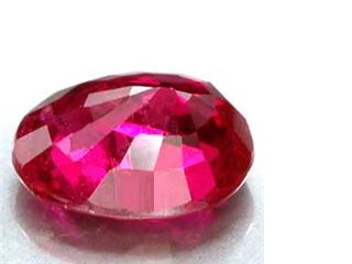 พลอยเนื้อแข็งพม่า 0.78 กะรัต ขนาด 6x5x3 ,มิล สีแดงมีตำหนิ ประมาณ 20%