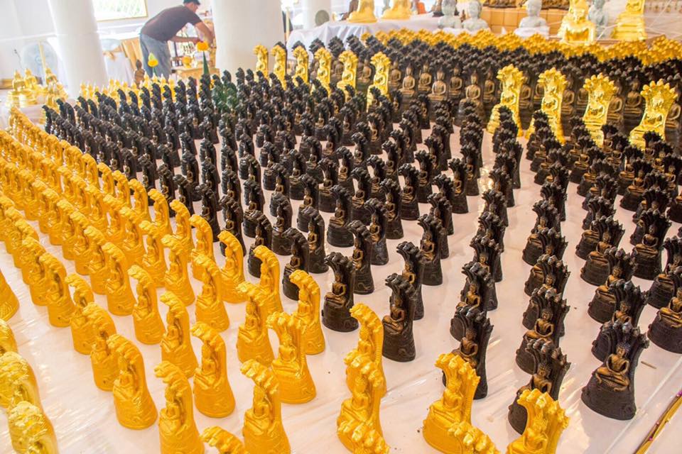 หลวงพ่อเจ็ดกษัตริย์ พระพุทธสิริสัตตราช ( พระบูชา ขนาดหน้าตัก 3 นิ้ว เนื้อโลหะชนวน ปิดทองคำแท้ )