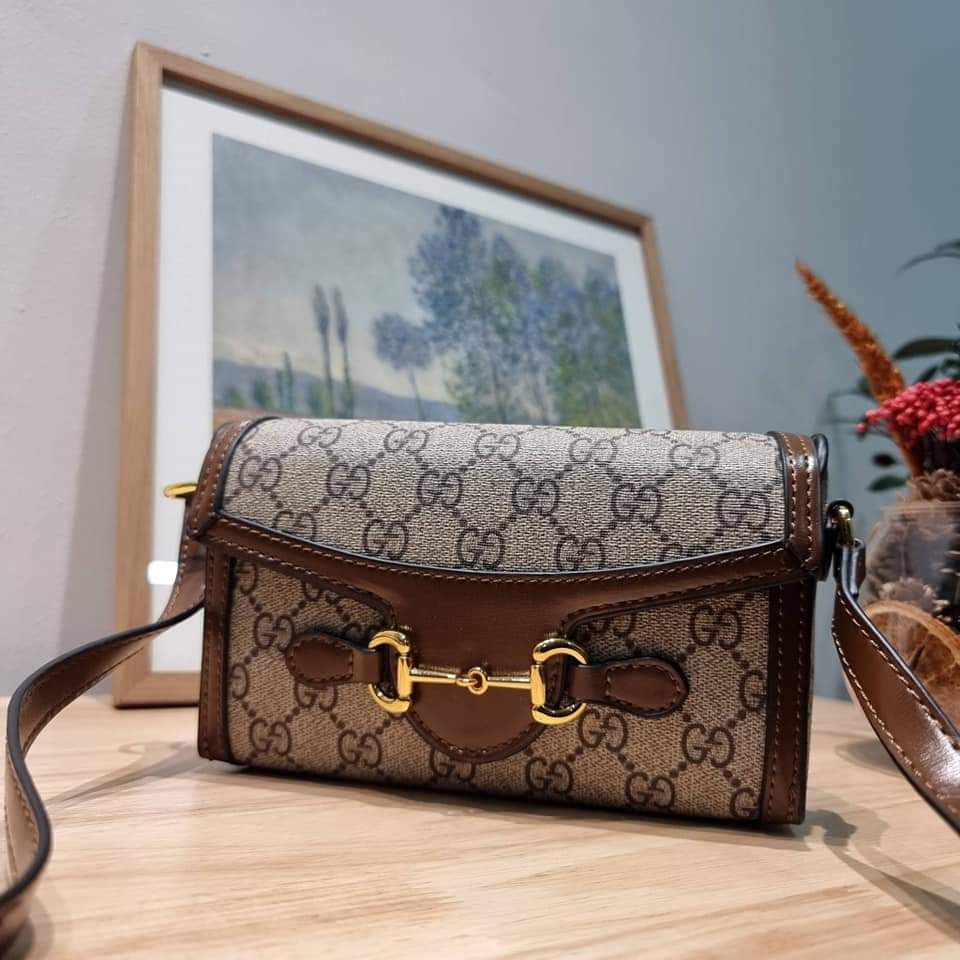 GC crossbody horizon mini bag (แอดไลน์ก่อนสั่งซื้อ)