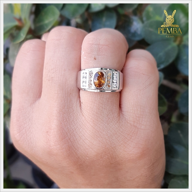 แหวนบุษราคัมแท้ สีเหลืองทอง เงินแท้ ชุบทองคำขาว ใส่เสริมอำนาจบารมี