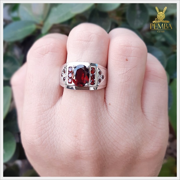 แหวนโกเมนแท้ เงินแท้925 ชุบทองคำขาว อัญมณีทรงเสน่ห์ เพิ่มความมั่นใจ