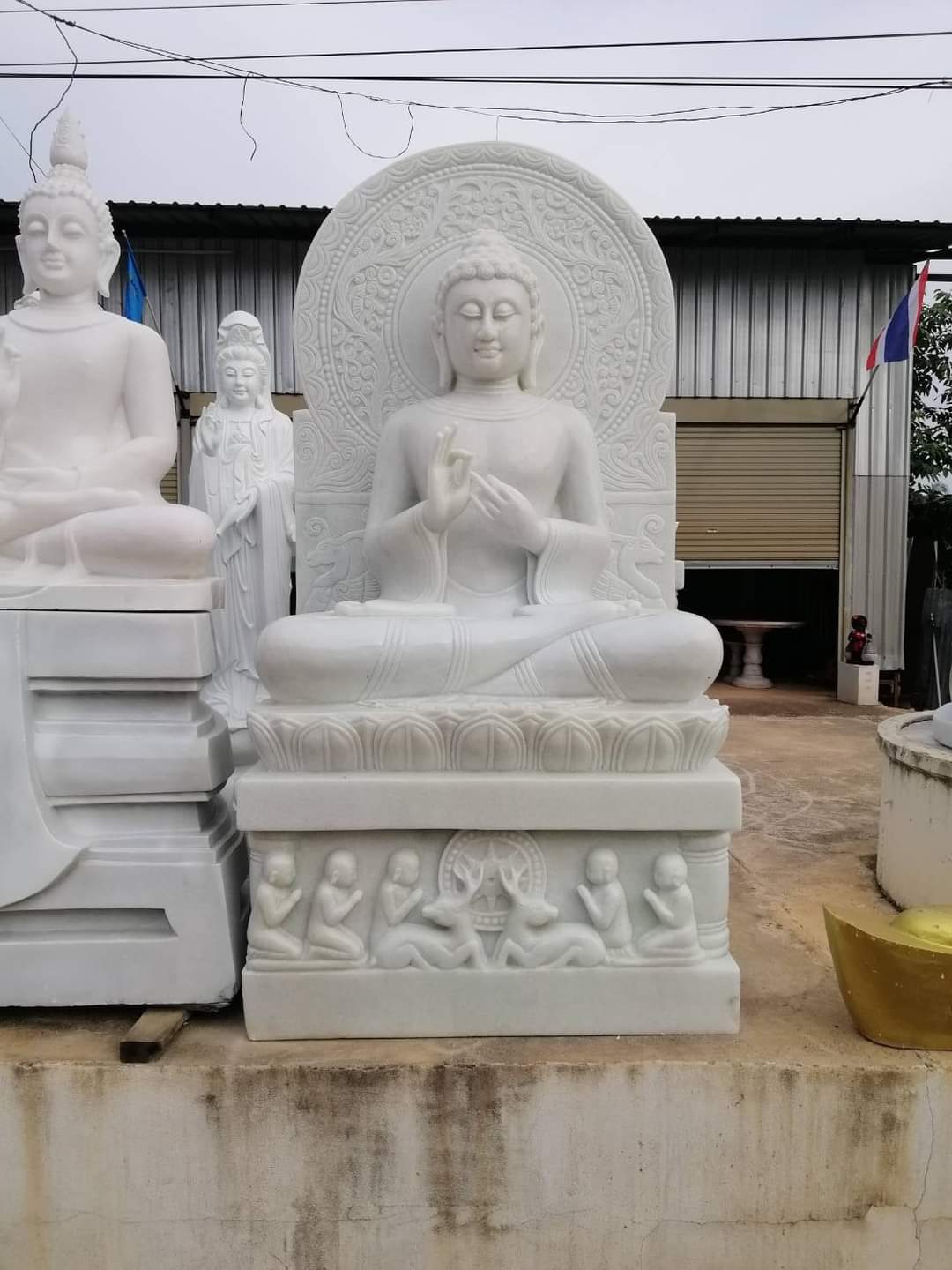 พระพุทธรูปหินอ่อนขาว หน้าตัก 30 นิ้ว