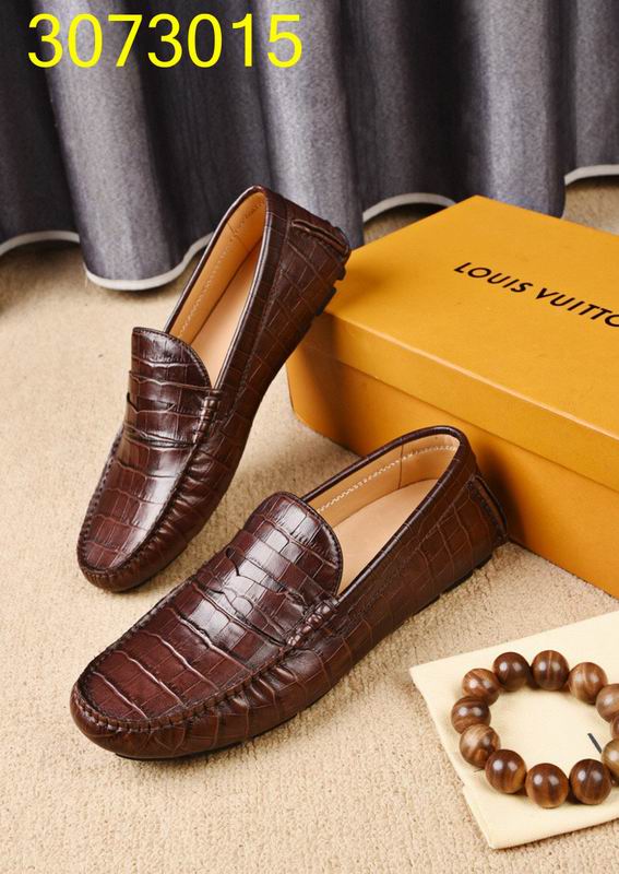 รองเท้า lv men แบบอีกเยอะกดดูด้านในค่ะ size 38-44 ,45 มีบางแบบ