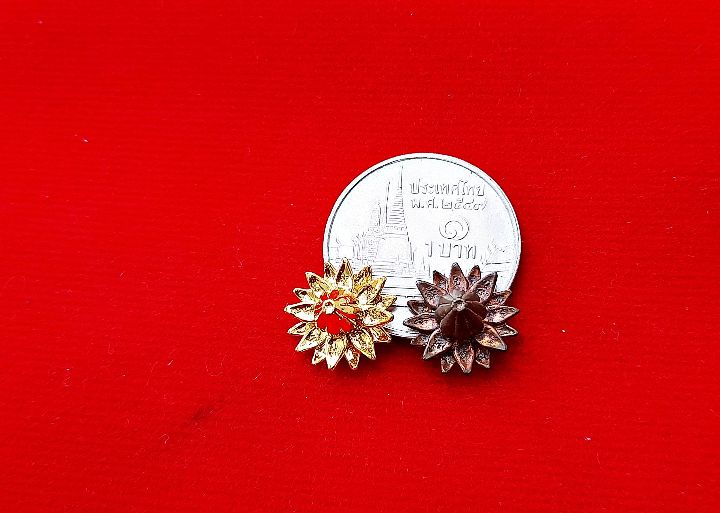 ดอกพิกุล พรอมรินทร์ (ดอกไม้สวรรค์ในสวนของพระอินทร์) เนื้อนวะโลหะ+เนื้อทองเหลือง(ปรอทอนันตะลุงคำ(ปรอทสำเร็จ)) #รับประกันแท้ - พระอาจารย์ชลเทพ(พระอาจารย์เอราวัณ)