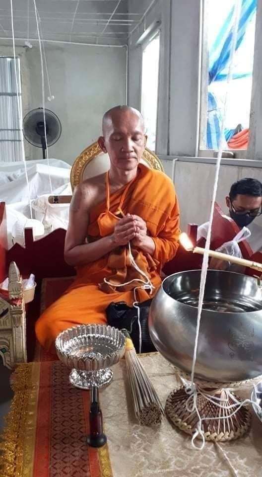 เหรียญ ท้าวเวสสุวรรณ 6กร เนื้อทองเหลือง ปี2564 (เทคนิคทำเหรียญเทหล่อแบบโบราณ) #รับประกันแท้