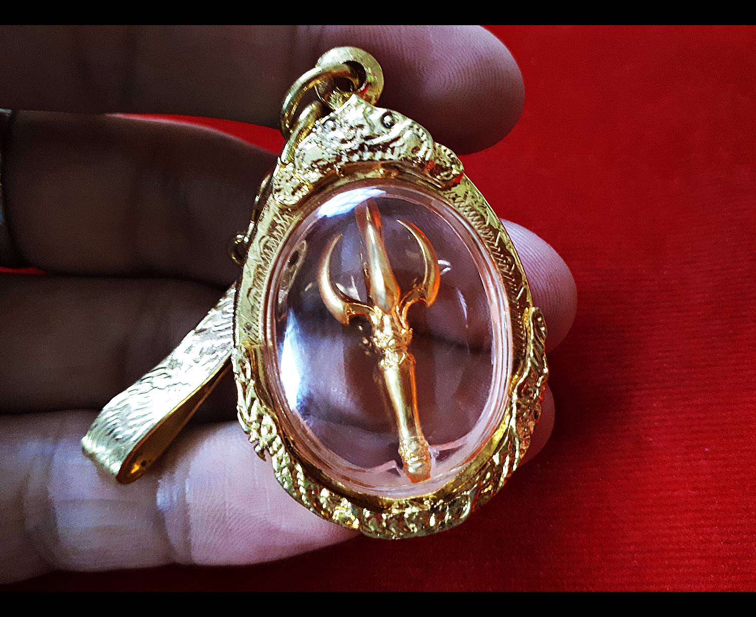 วชิราวุธ เนื้อชุบทอง (ขนาด3เซนติเมตร) ที่สุดแห่งผู้ปกครองสวรรค์ (เข้าพิธี เพชราวุธวันที่ 24 มกราคม 2558 วัดท่าขนุน)