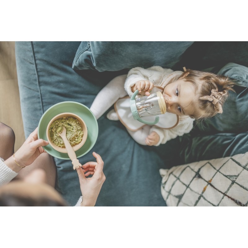 แก้วหัดดื่มยีราฟโซฟีปลอดสารพิษ Vulli Sophie la Girafe Non-Drip Cup Mascotte (Beige / Khaki)