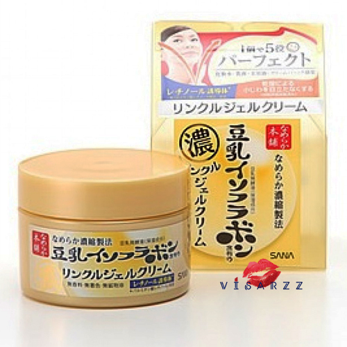 Sana Nameraka Honpo Wrinkle Cream 100g ครีมเต้าหู้สกัดจากถั่วเหลือง ลดริ้วรอยช่วยทำให้ผิวกระจ่างใส ด้วยส่วนผสมของ Isoflavone ฮอร์โมนเพศหญิง กระชับและเพิ่มความยืดหยุ่นให้ผิว และ Retinol วิตมินเอ ทำให้ร่องผิวตื้นขึ้น ที่ช่วยผิวในเรื่องความกระจ่างใส ปรับโครง