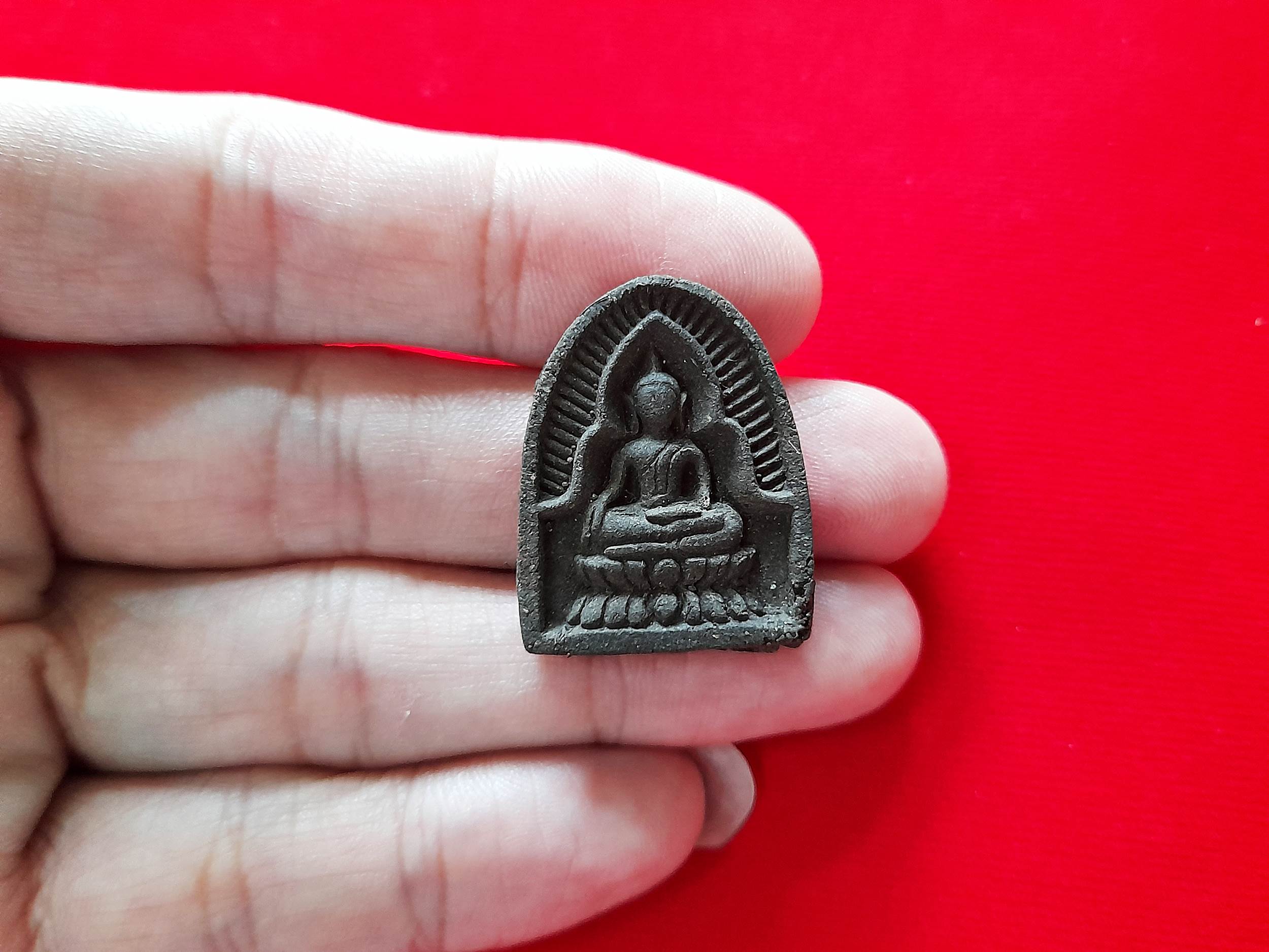 พระซุ้มกอแหวกม่าน เนื้อผง(ยาวาสนาจินดามณี) ปี256X #รับประกันแท้ - พระอาจารย์ชลเทพ(พระอาจารย์เอราวัณ)