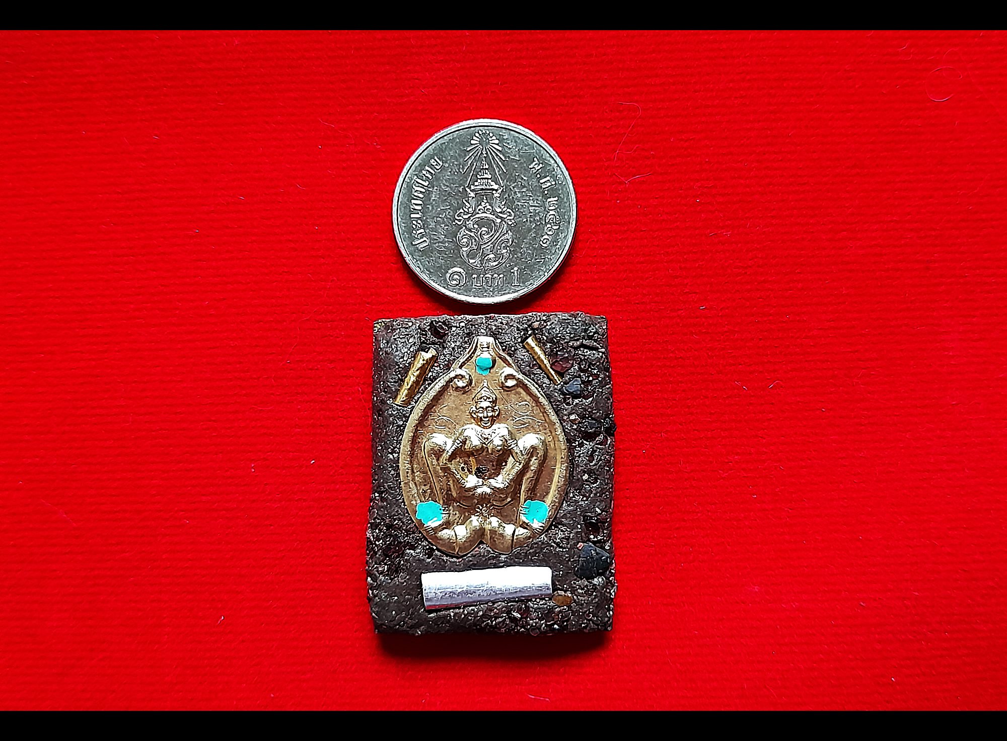 ล็อกเก็ต(ใหญ่) ฉากทอง โครตขุนแผน ยันต์นะอกแตก นางล้อม หลังแม่กำเนิด บรรจุมวลสาร+ตะกรุด3ดอก (อานุภาพโชคลาภ ค้าขาย เมตตา เส่นห์) ปี2564 #รับประกันแท้