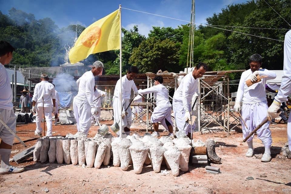 รูปหล่อ พระพุทธ ปางอุ้มบาตร มหาลาภ - หลวงพ่อเพรชสมุทร(หลวงพ่อบ้านแหลม) (สูงประมาณ1ไม้บรรทัด) - (เข้าพิธีปลุกเสกแล้ว หลายพิธี ตั้งแต่ ปี2562-2564) #รับประกันแท้