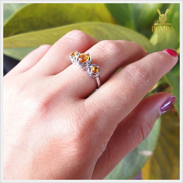 แหวนบุษราคัมแท้ สีเหลืองทองสวย เงินแท้925 ชุบทองคำขาว แหวนพลอยแท้