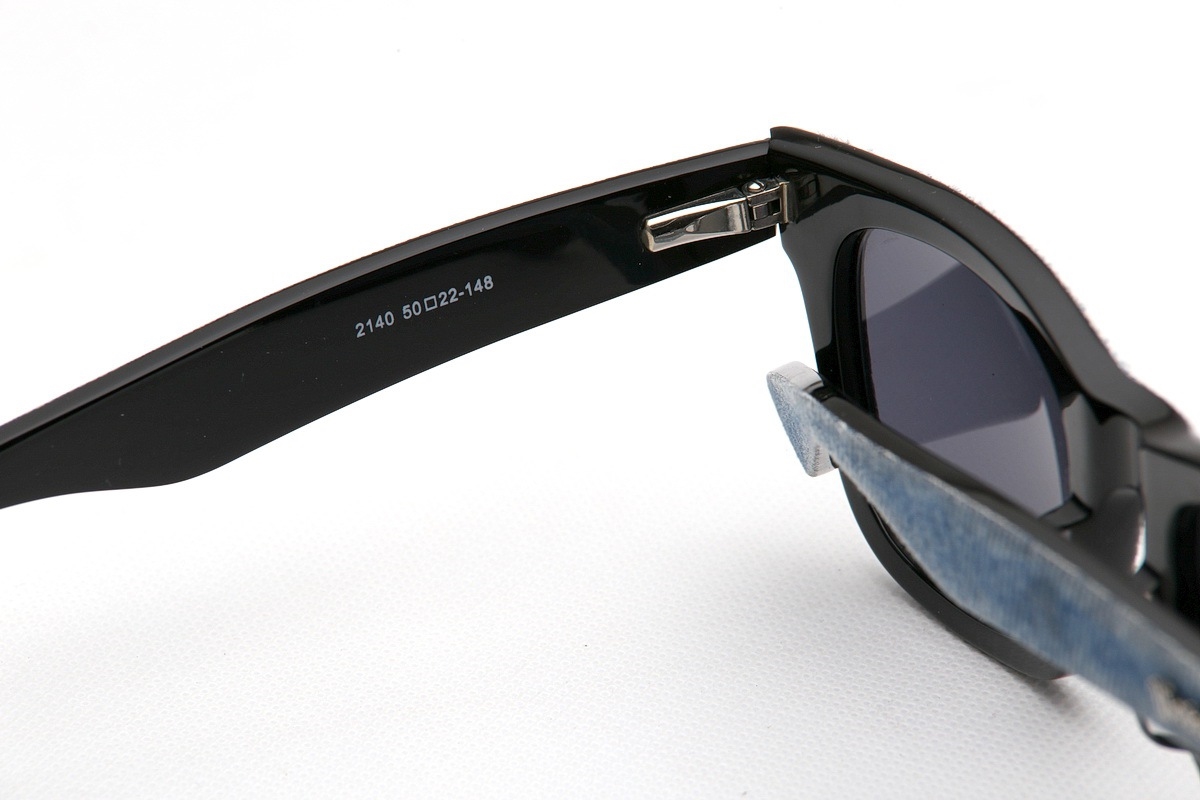 แว่นกันแดด Weekend Jeans - Black