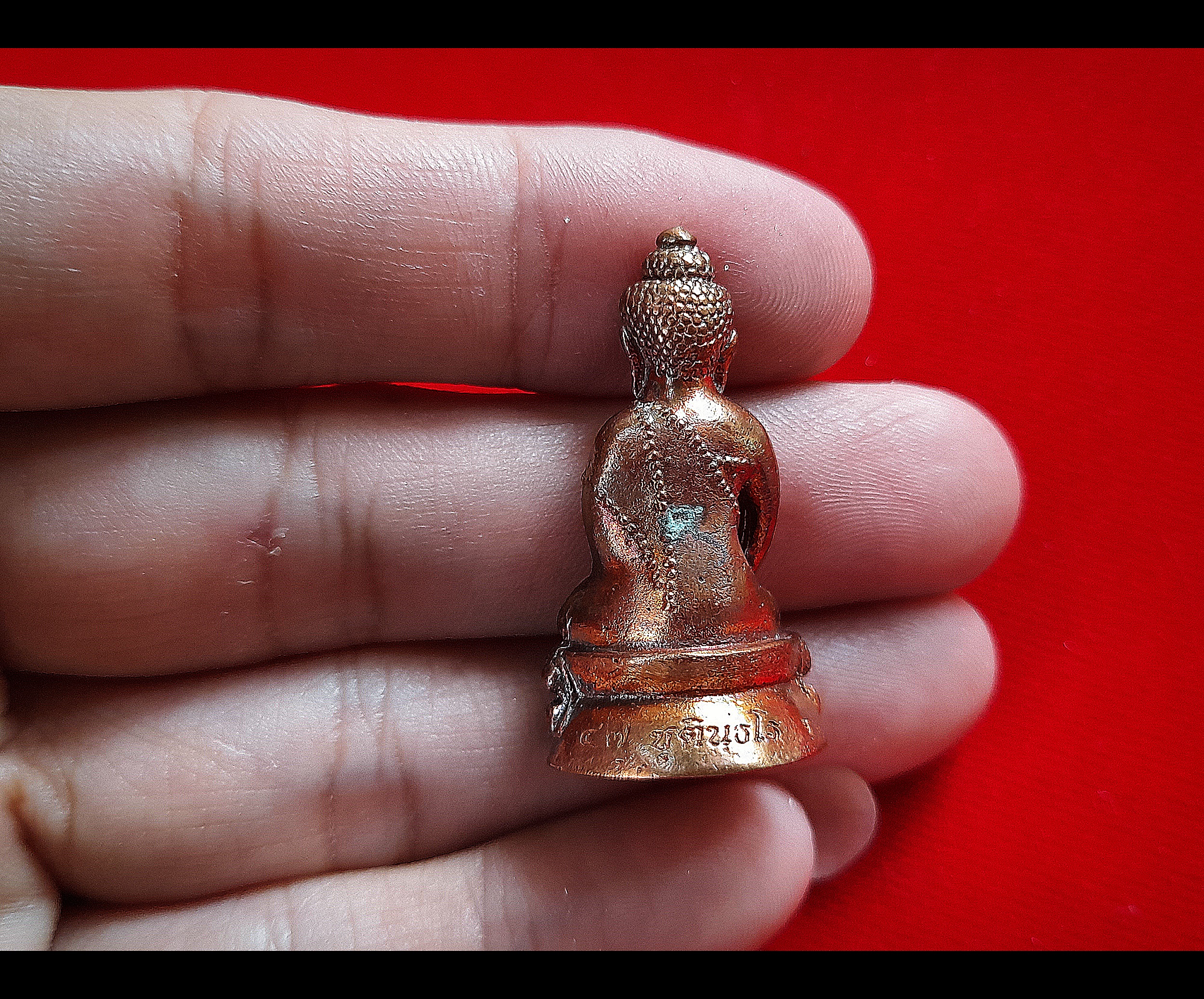 พระกริ่ง หลวงพ่อกวย ชุตินฺธโร (ฉายา "ชุ-ติน-ธะ-โร" ของ หลวงพ่อกวย แปลว่าผู้ทรงไว้ซึ่งความรุ่งเรือง ) รุ่นแรก เนื้อทองลำอู่+เนื้อชนวน (ชุดกรรมการ) ปี2565 #รับประกันแท้ - หลวงพ่อกวย วัดโฆสิตาราม