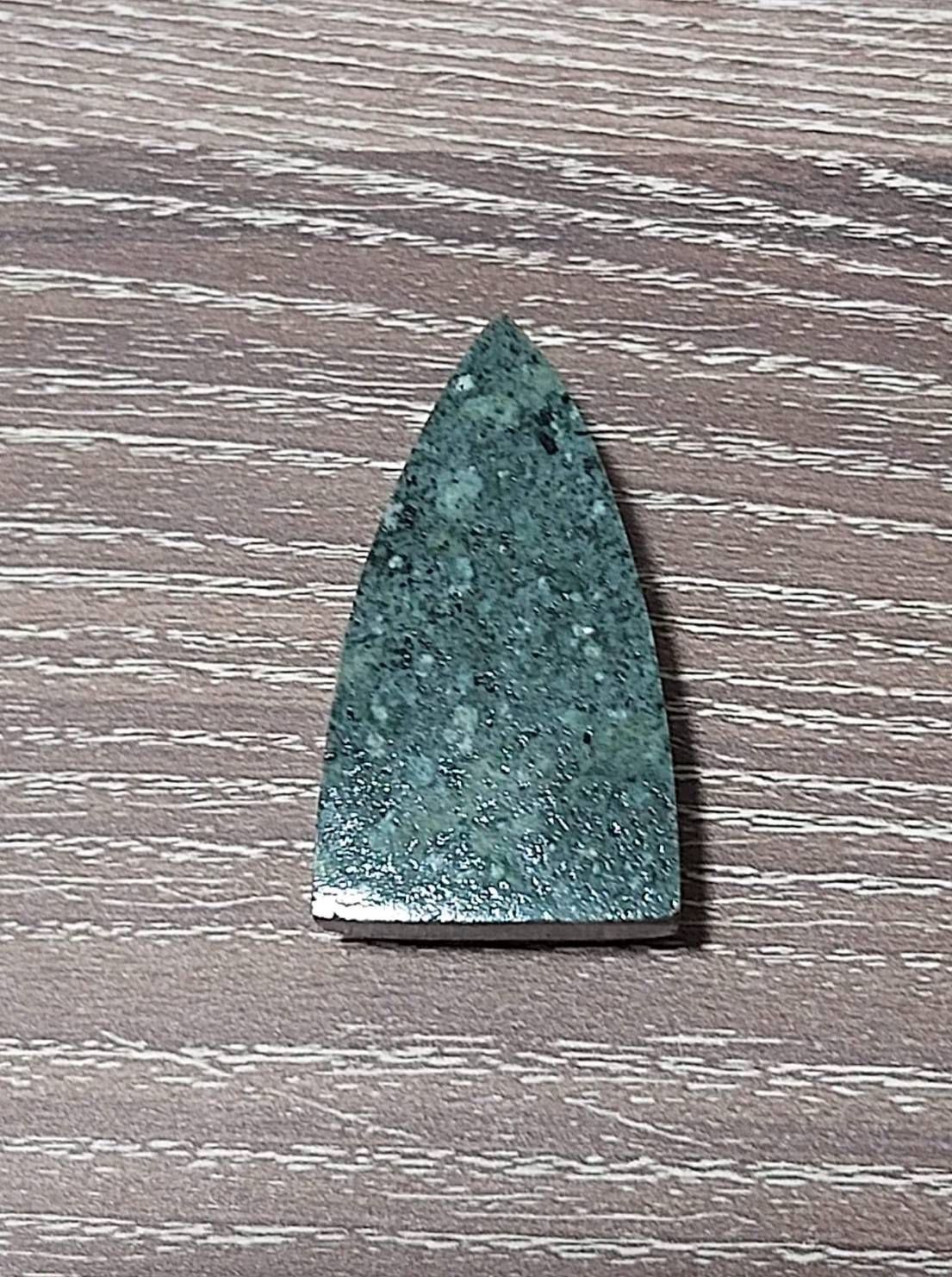 หลวงปู่ทวด แกะสลักจากหินหยกเขียวแม่น้ำโขง (พิธี กรรมฐาน3วัน3คืน ปี2563) - หลวงพ่อเล็ก วัดท่าขนุน