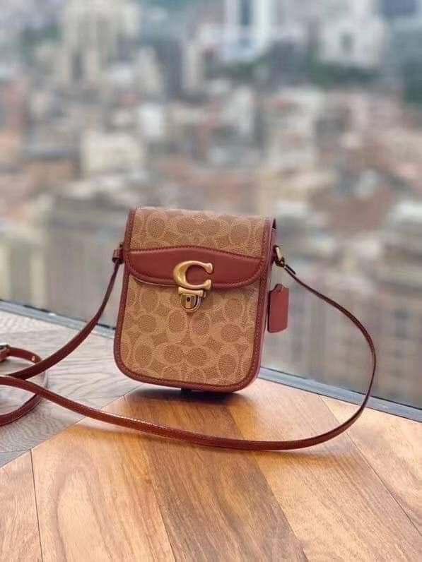 Coach TALL STUDIO CROSSBODY (แอดไลน์ก่อนสั่งซื้อ(