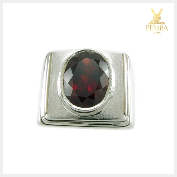 แหวนโกเมนแท้ เงินแท้925 ชุบทองคำขาว เรียบๆ เสริมอำนาจบารมี