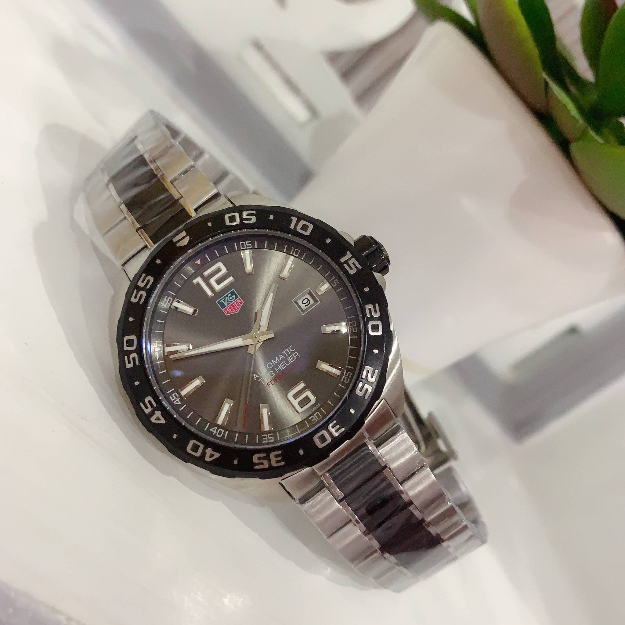 นาฬิกา TAG Heuer Formula 1 Chonograph ขอบดำ หน้าเทา Mirror Swiss