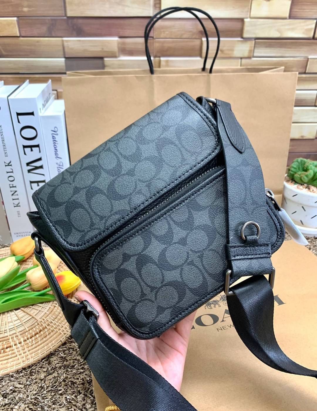 COACH SULLIVAN FLAP CROSSBODY IN SIGNATURE C9870 (แอดไลน์ก่อนสั่งซื้อ)