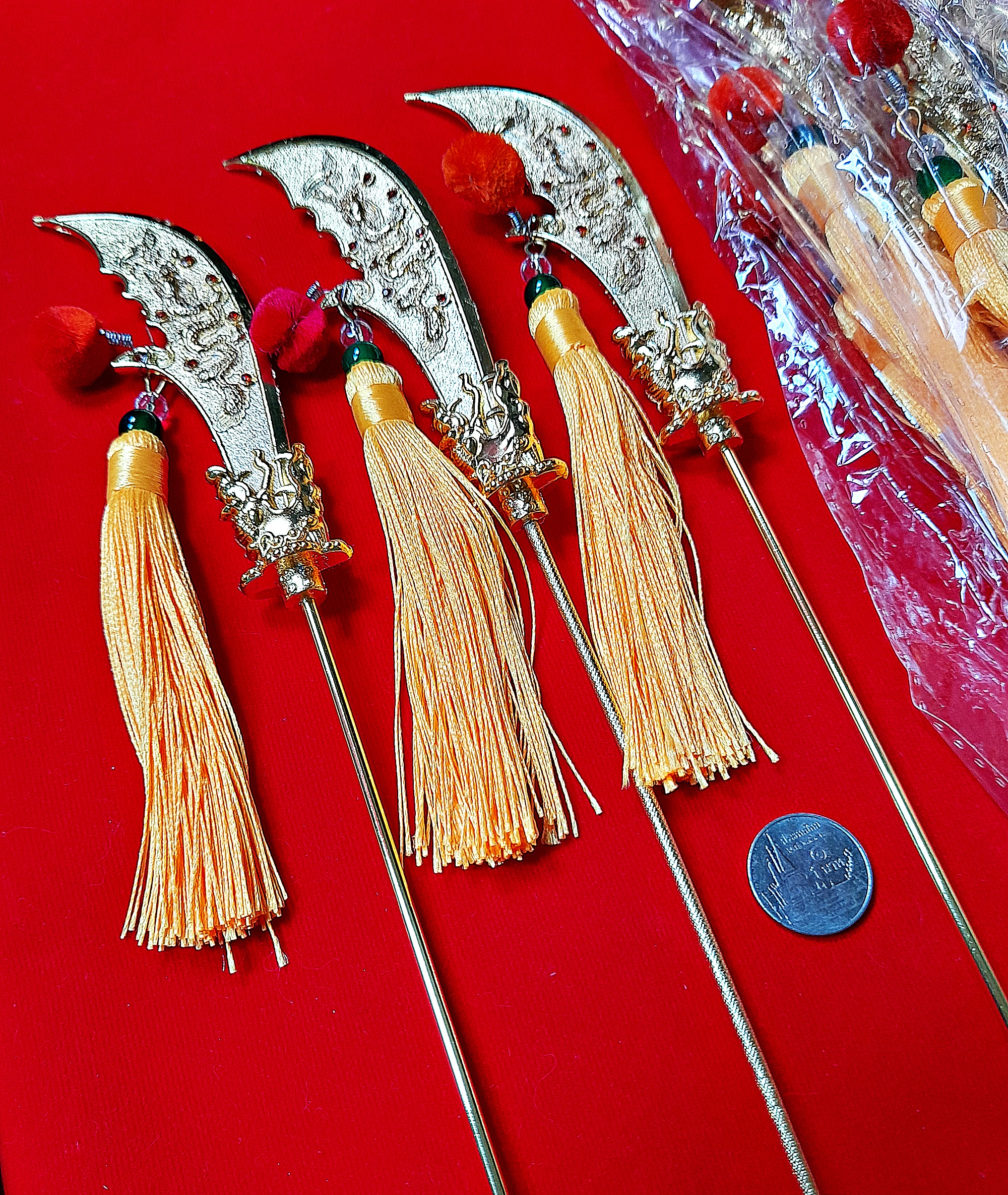 ง้าว มังกร ท่านกวนอู เนื้อโลหะ ปี2564 (ยาว1นิ้ว) (อานุภาพ ฟันฟ่าตัดอุปสรรค) #รับประกันแท้ #ปลุกเสกแล้ว - ปลุกเสกเดี่ยว หลวงพ่อบ๊ะ วัดโพธิ์ลังกา