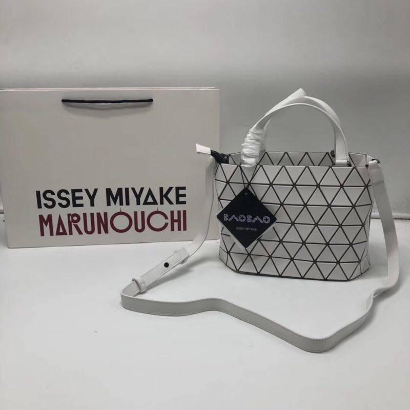 พร้อมส่ง กระเป๋า issey 29cm มีหลายสี