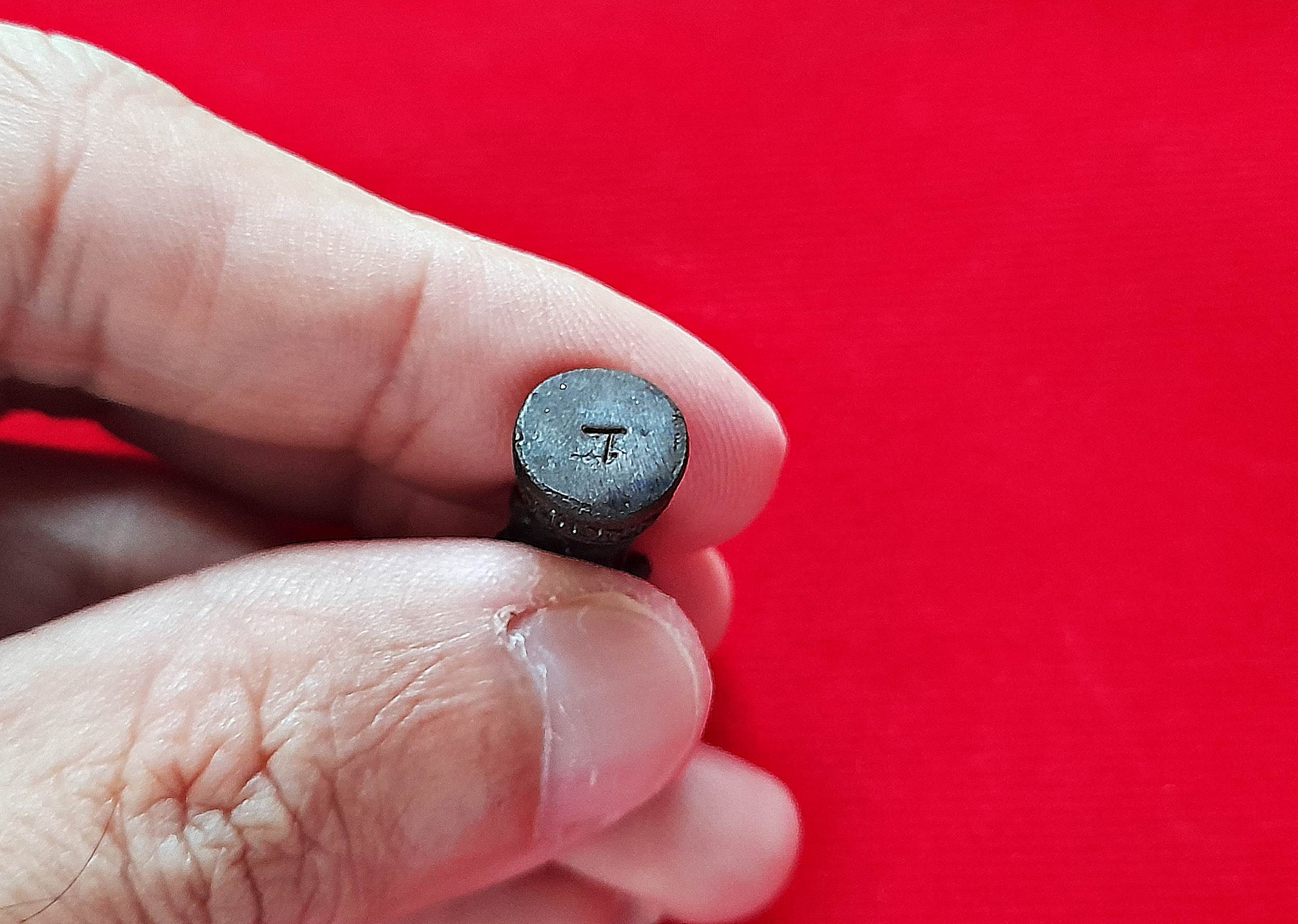 รูปหล่อ หลวงพ่อยงยุทธ ปางธุดงค์ รุ่น2 (ขนาดห้อยคอ) ปี2541 #รับประกันแท้และทัน - หลวงพ่อยงยุทธ วัดเขาไม้แดง จ.ชลบุรี