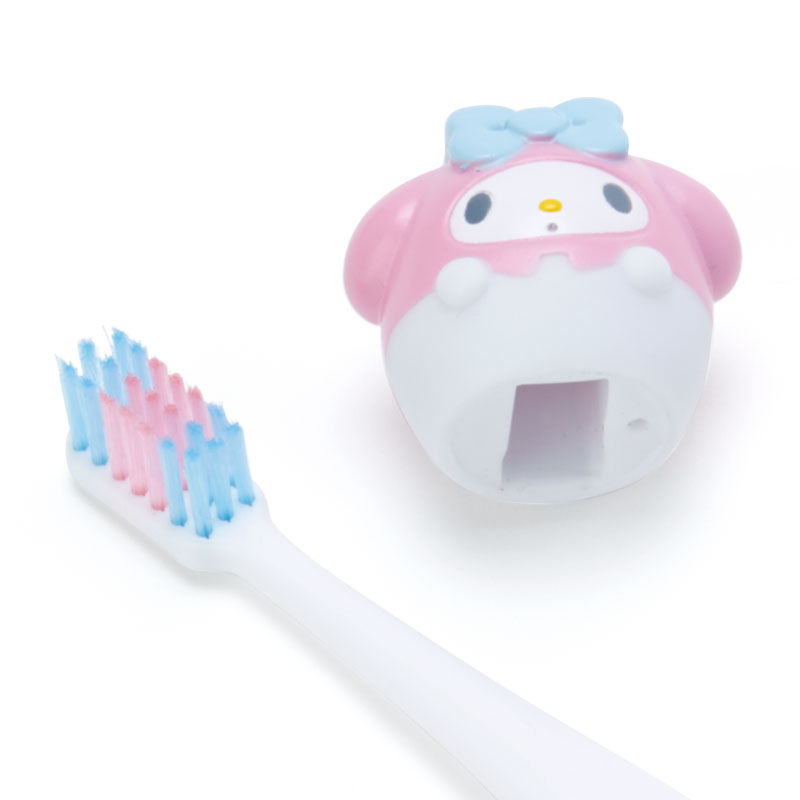แปรงสีฟันพร้อมฝาครอบแปรงสำหรับเด็ก Sanrio My Melody Toothbrush with Suction Cup & Cap