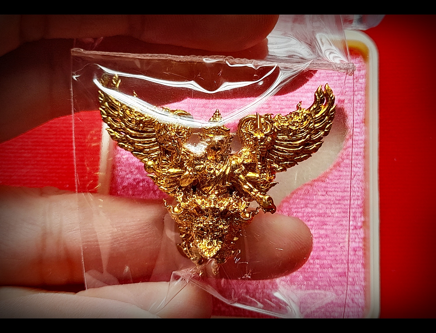 พญาครุฑ 6กร (ขนาด พกพา ห้อยคอ 3ซม.) - เนื้อมหาชนวนทองจังโก้