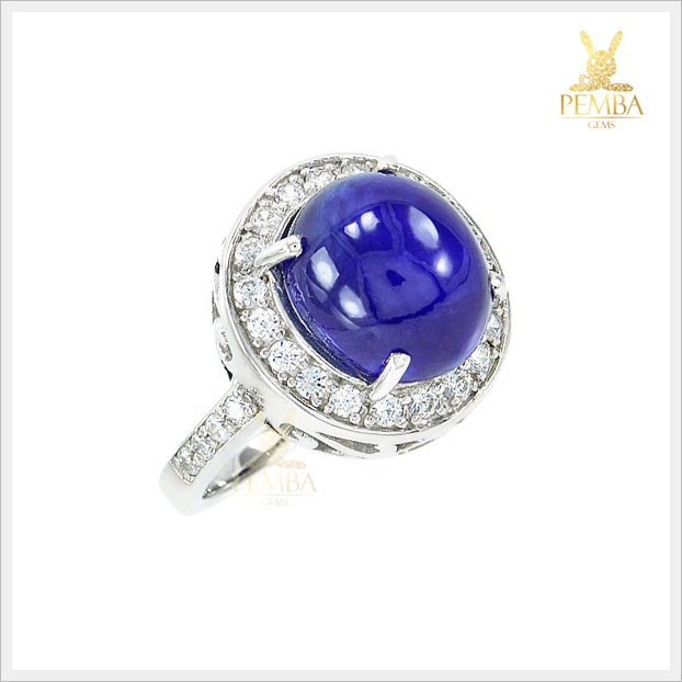 แหวนไพลินแท้ ยอดมณีสีน้ำเงินงดงาม ล้อมเพชรCZ สุดลงตัว แหวนพลอยแท้