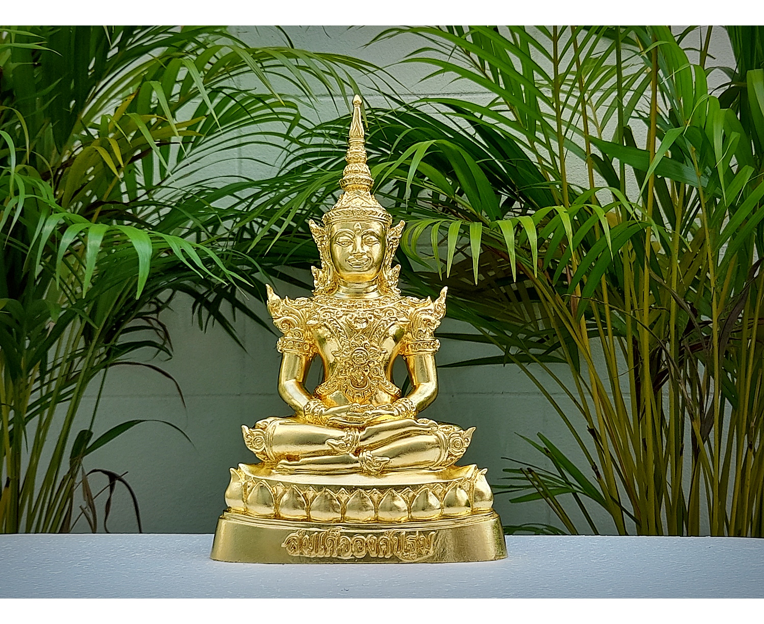 รูปหล่อ สมเด็จองค์ปฐม (พระพุทธรูป หลวงพ่อทองคำ ปางพระแก้วมรกต ทรงเครื่องพระจักรพรรดิ) (ขนาดพระบูชา หน้าตัก5นิ้ว) เนื้อโลหะทองเหลือง ปิดทองแท้ ปี2562 #รับประกันแท้ - หลวงพ่อเล็ก วัดท่าขนุน