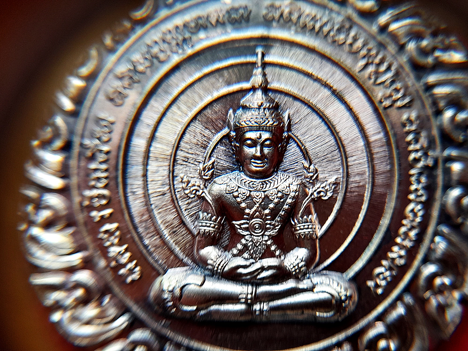 เหรียญพระมหาจักรพรรดิ์ (หลังสมบัติพระมหาจักรพรรดิ์ทั้ง7) (สมบัติจักรพรรดิรัตนะ7) ปี2563 เนื้อมหาชนวน - หลวงพ่อเล็ก วัดท่าขนุน / หลวงตาม้า วัดถ้ำเมืองนะ / วิชาธรรมกายสายหลวงปู่สด วัดปากน้ำ