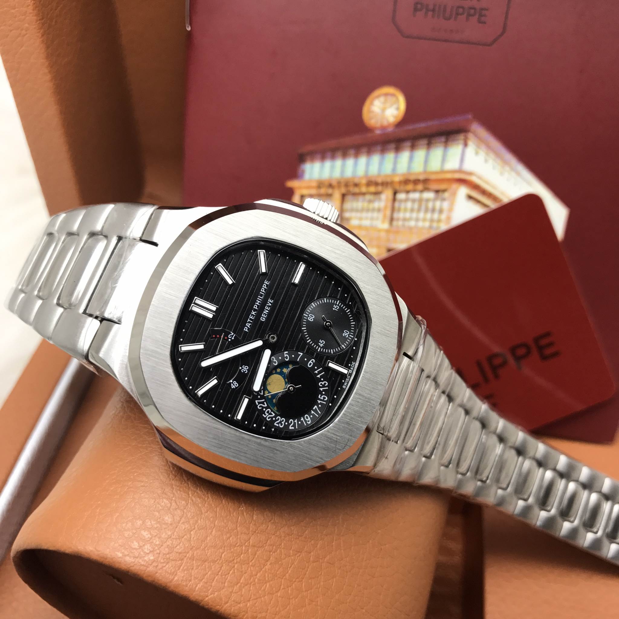 นาฬิกา Patek Philippe Men's Nautilus สายแสตนเลสแท้ หน้าดำ