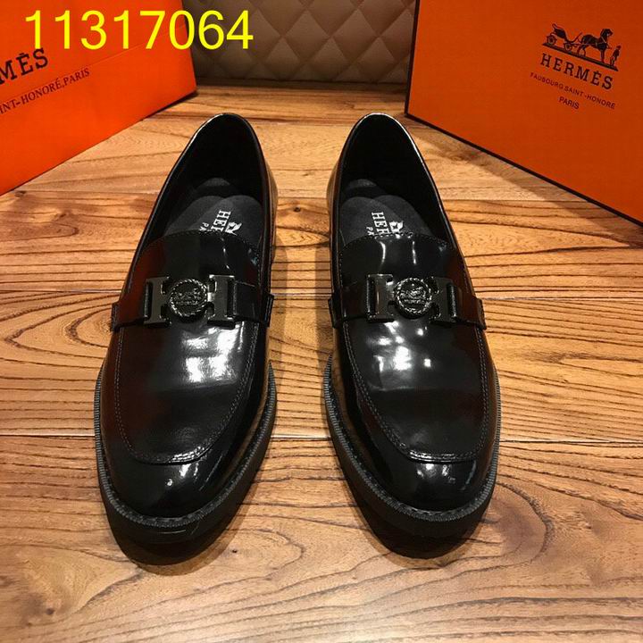 hm men แบบอีกเยอะกดดูด้านในค่ะ size 38-44 ,45-46 มีบางแบบ