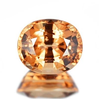 Malaya Garnet พลอยมาลายาการ์เน็ต เป็นพลอยลูกผสมระหว่างไพโรปกับสเปสซาไทท์ รูปไข่หนัก สีส้มสวย สีโทนหวาน ความสะอาดมองตาเปล่าไม่มีตำหนิ