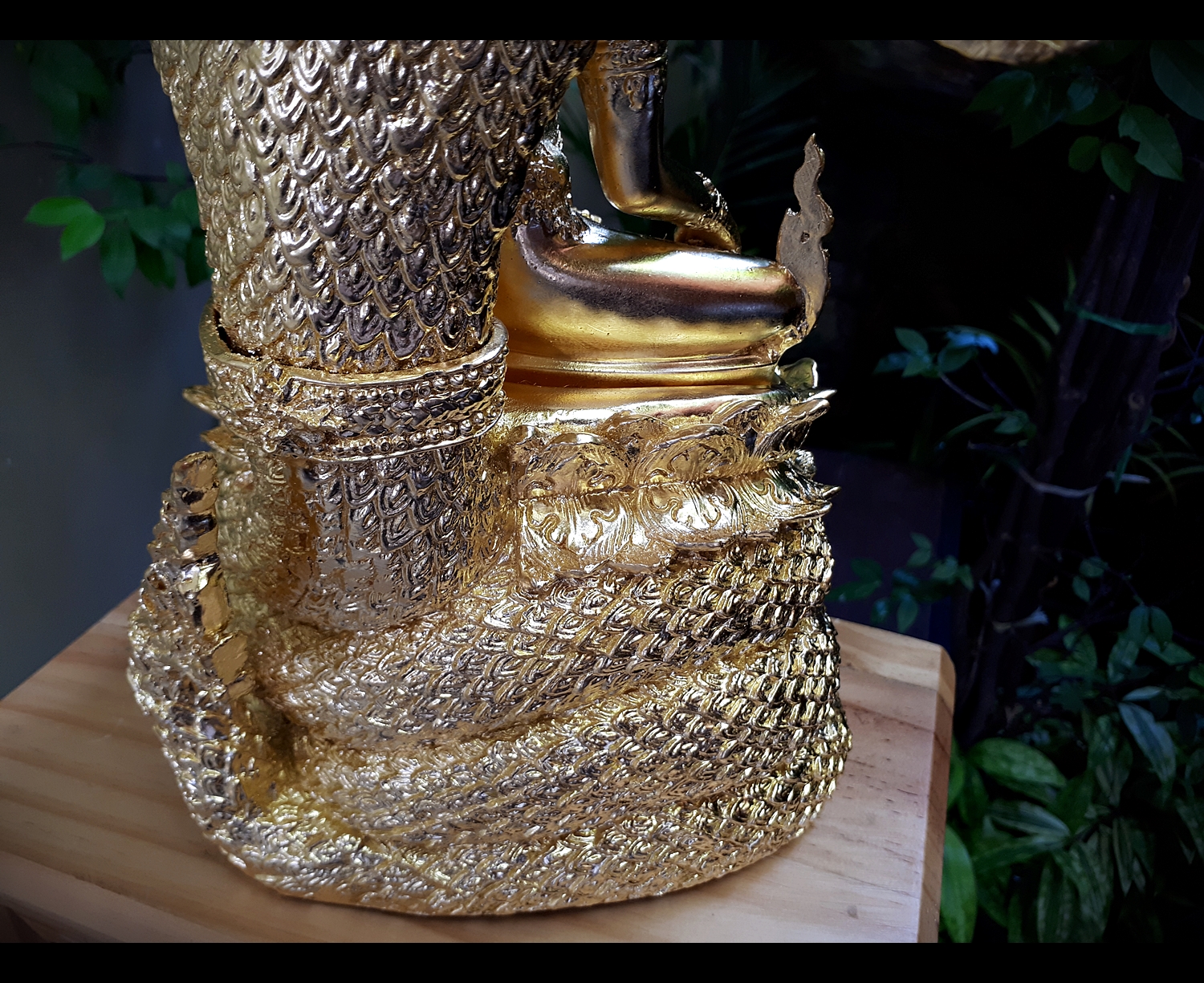 รูปหล่อ สมเด็จองค์ปฐม ทรงเครื่องจักพรรดิ์ ปางพระนาคปรก เนื้อทองเหลือง ปิดทองคำแท้ (หน้าตัก5นิ้ว ฐาน8นิ้ว สูง15นิ้ว) ปี2560 #รับประกันแท้