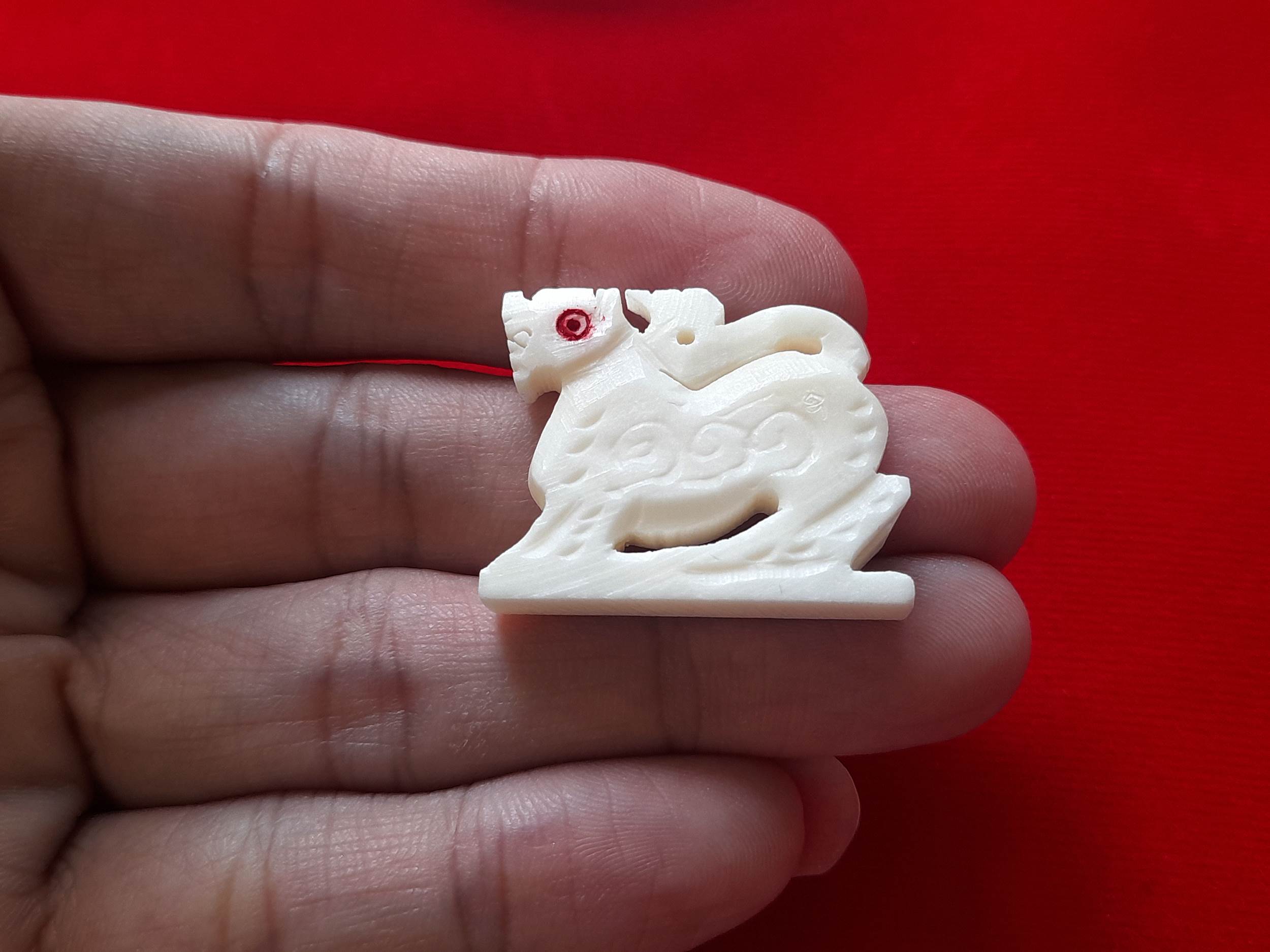 สิงห์ พิมพ์ใหญ่ เนื้อกระดูกนกกระจอกเทศ ตอกโค็ดอุ ปี2562-2563 #รับประกันแท้และทันเสก - หลวงพ่ออุดม วัดพิชัยสงคราม (หลาน อ.ก๋งจาบ สุวรรณ สายวัดประดู่ทรงธรรม)