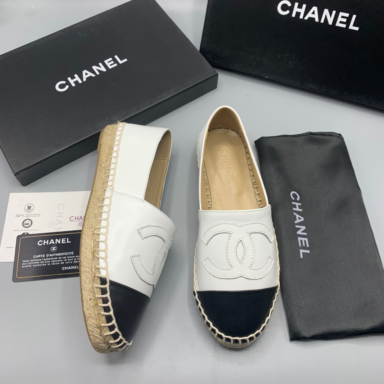พร้อมส่ง รองเท้า cn flat espadrilles lamb skin สีขาว สอบถามไซส์ได้ค่ะสต็อคของเปลี่ยนตลอด